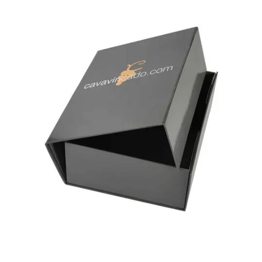 Custom-Apparel-Boxes