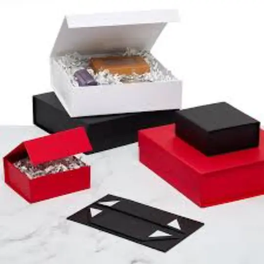 Collapsible gift boxes 